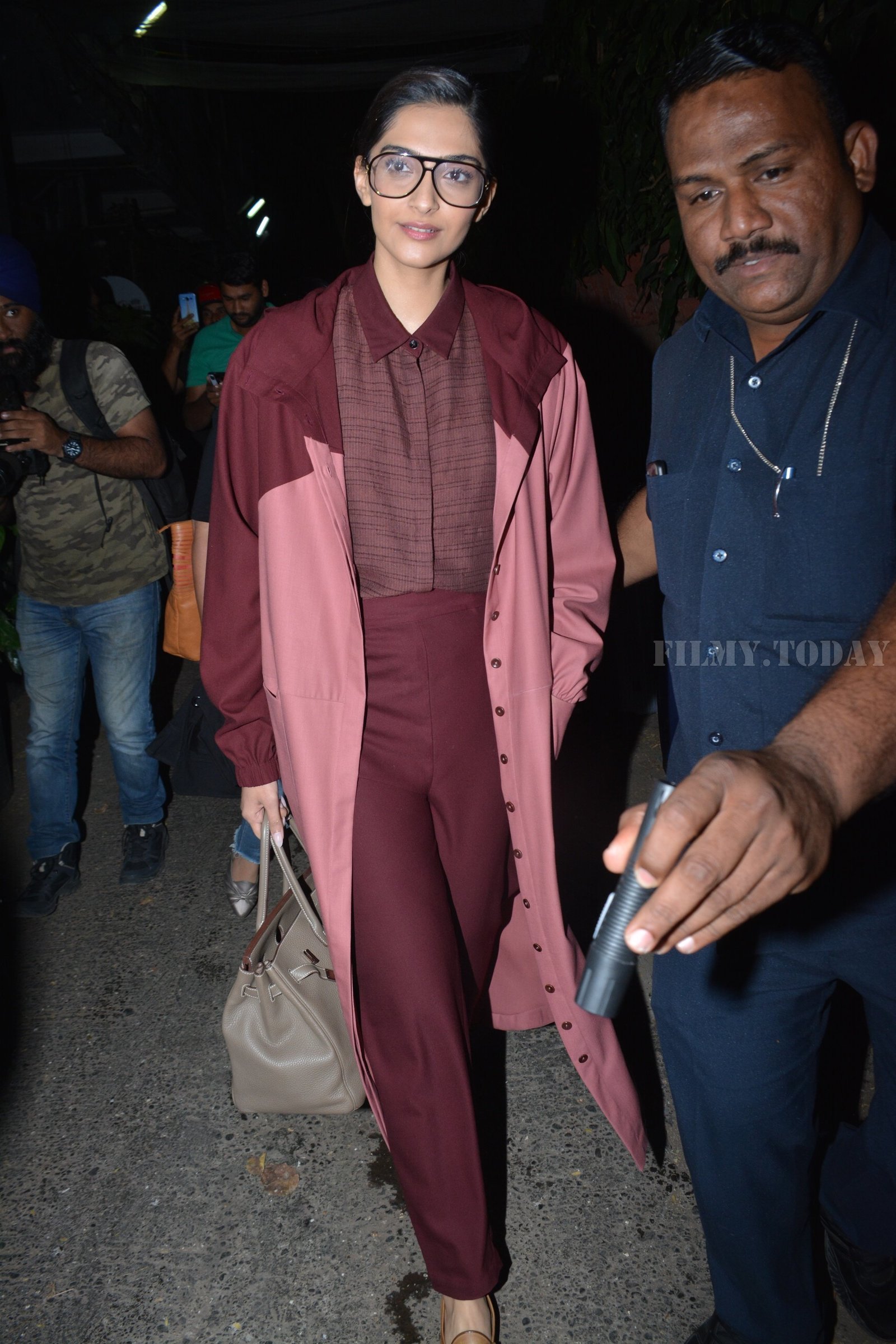 Photos: Sonam Kapoor Spotted at Krome Studio | Picture 1626478