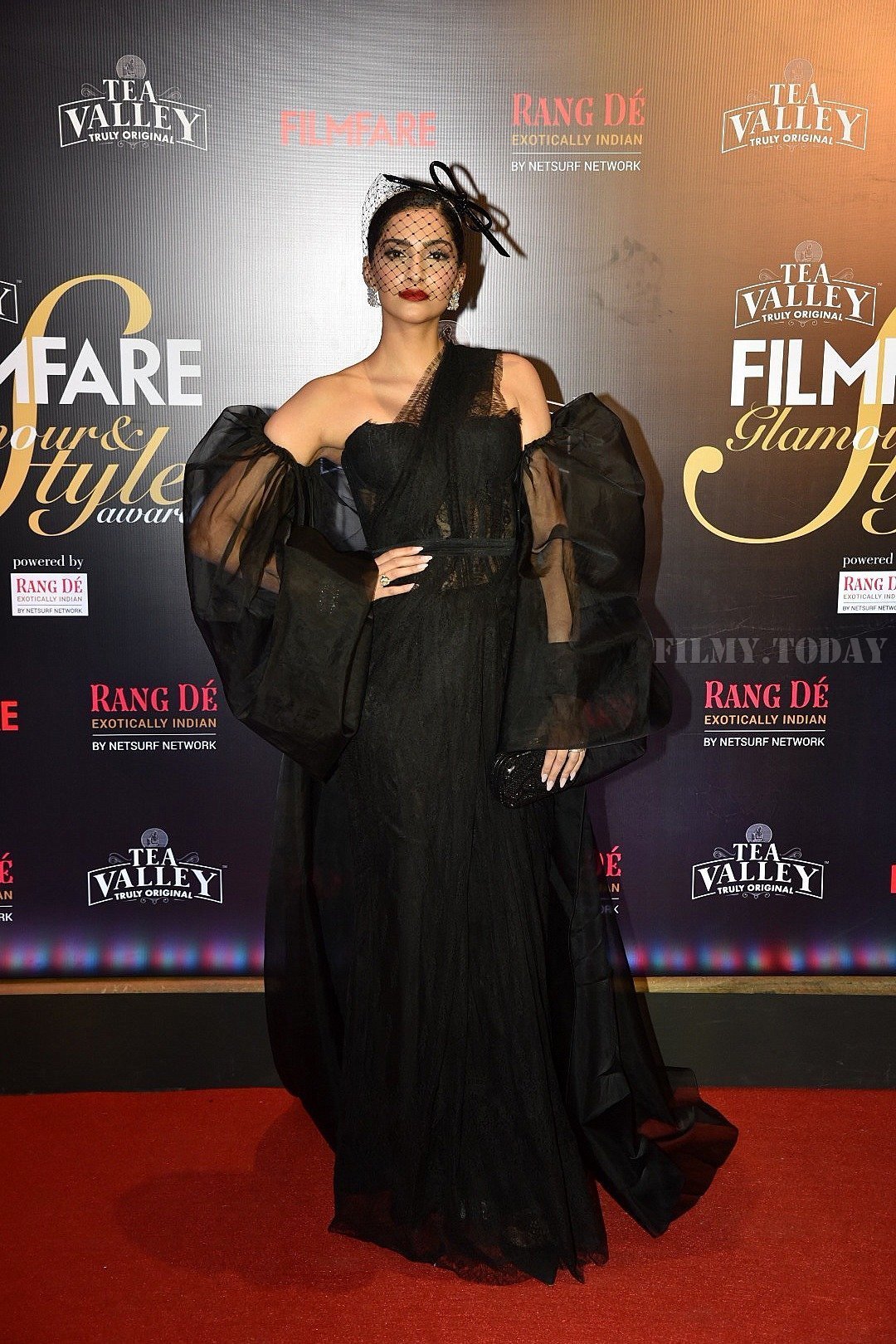 Sonam Kapoor Ahuja - Photos: Red Carpet Of Filmfare Glamour and Style Awards 2019 | Picture 1626848