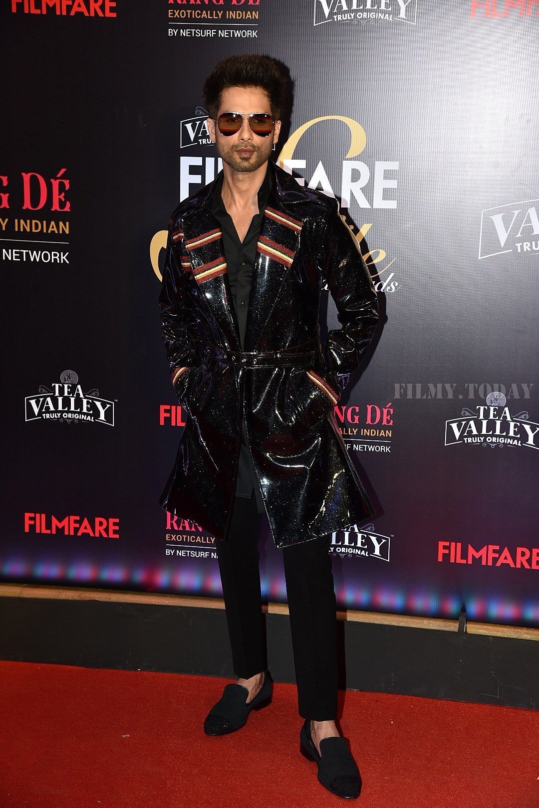 Shahid Kapoor - Photos: Red Carpet Of Filmfare Glamour and Style Awards 2019 | Picture 1626844