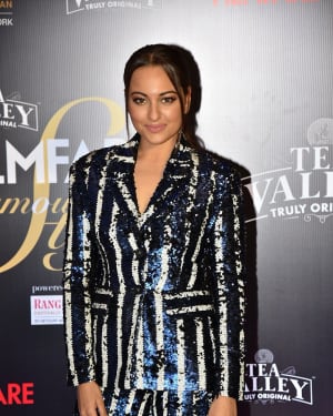 Sonakshi Sinha - Photos: Red Carpet Of Filmfare Glamour and Style Awards 2019 | Picture 1626870