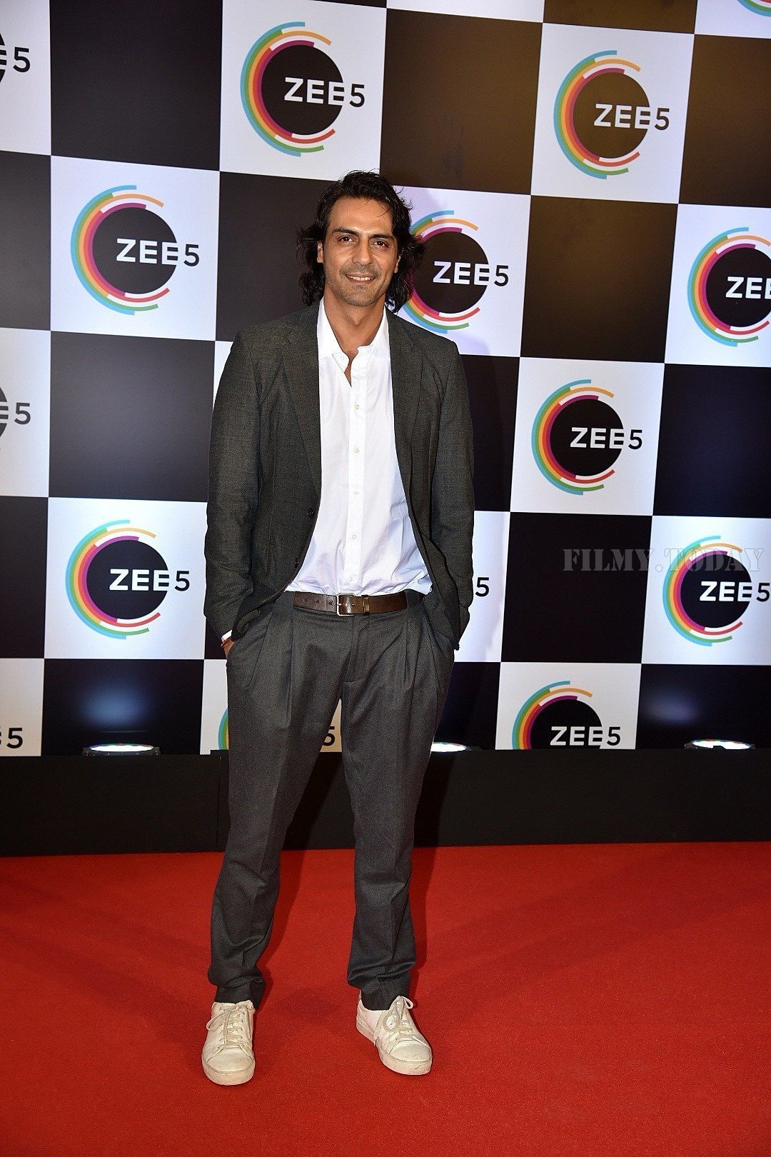 Arjun Rampal - Photos: Red Carpet Of 1 Year Anniversary Of Zee5 App | Picture 1627475