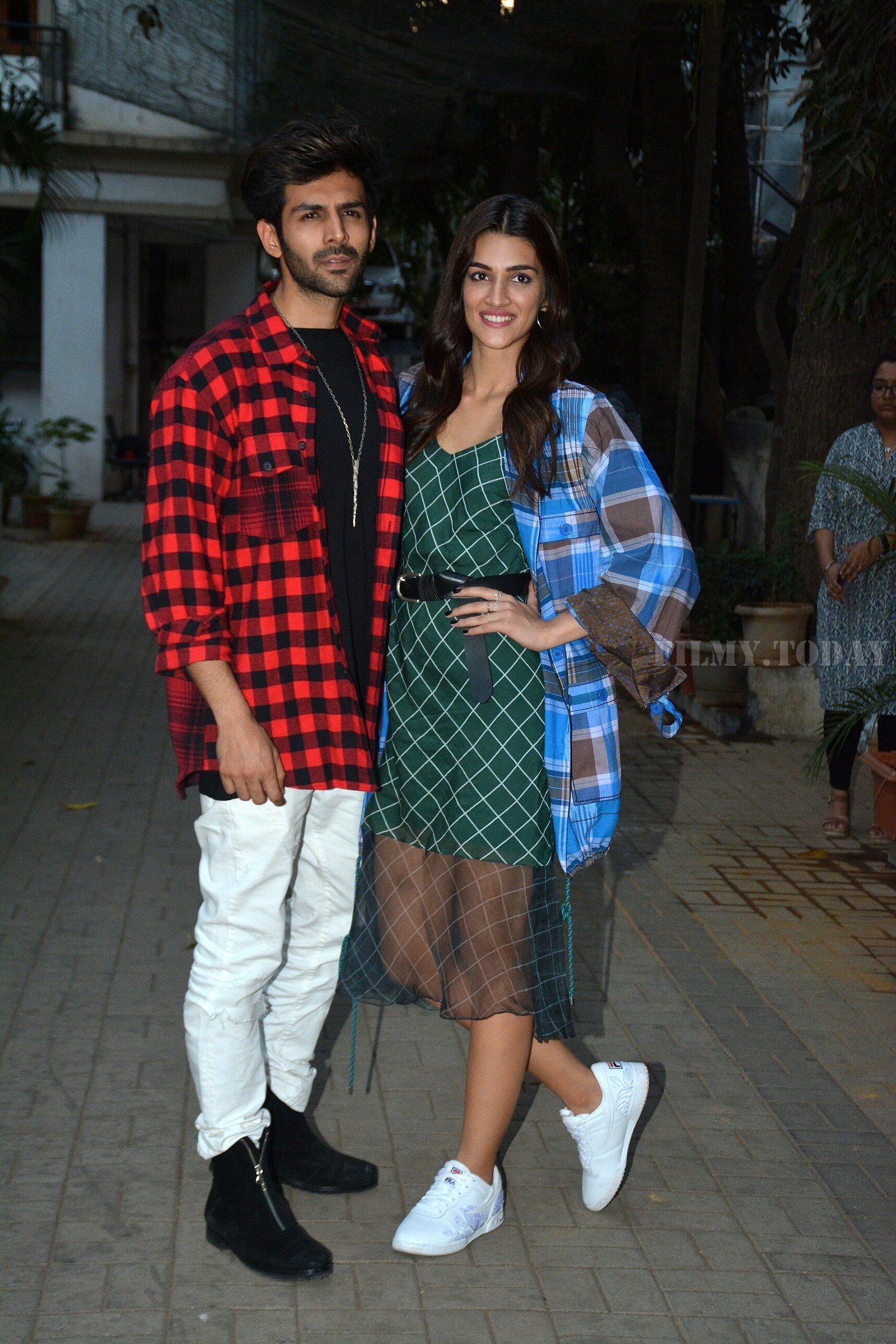Photos: Luka Chuppi Cast Spotted at Macdock Office For Promotion Of The Film | Picture 1627928