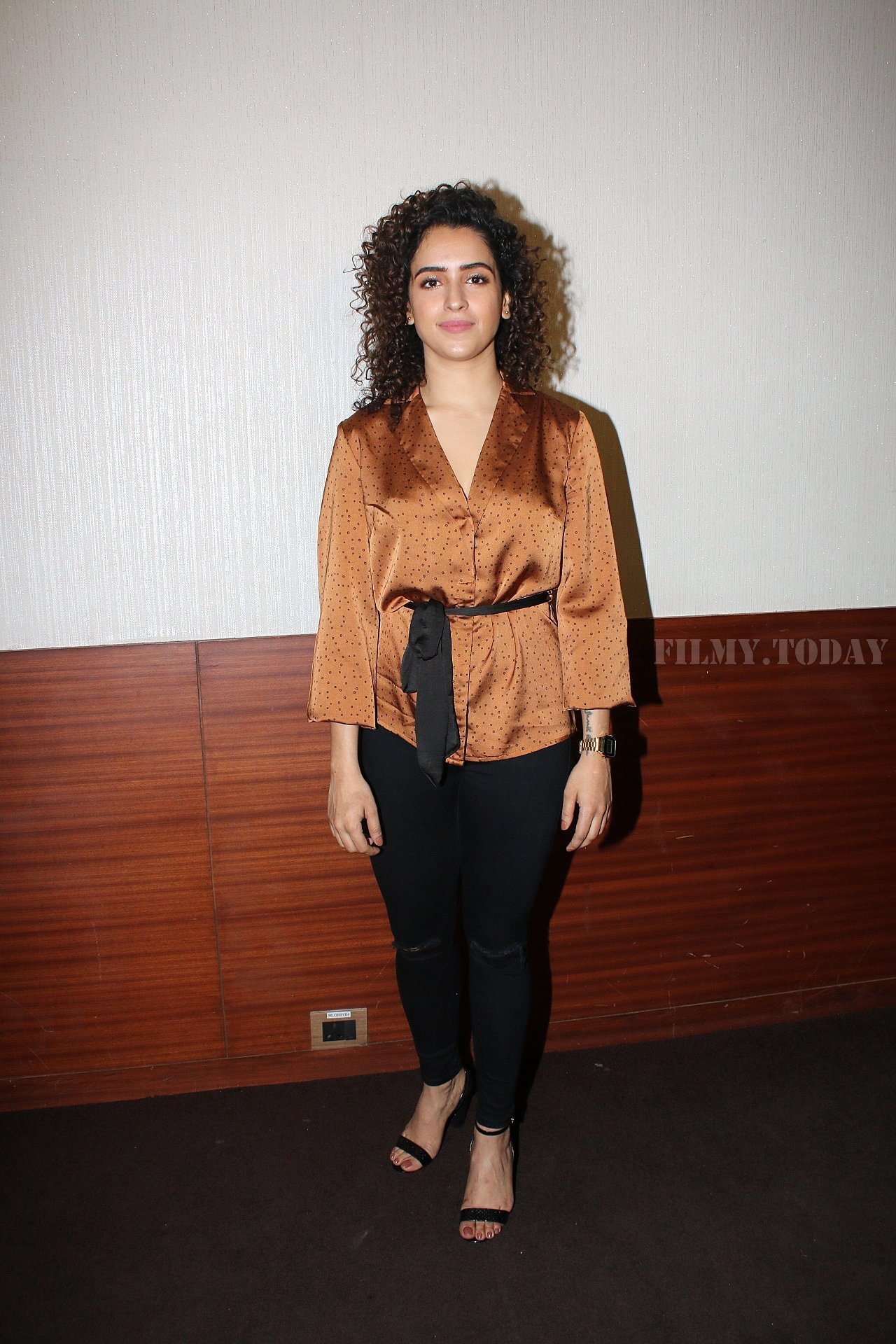Sanya Malhotra - Photos: Trailer Launch of Film Photograph at The View | Picture 1627960