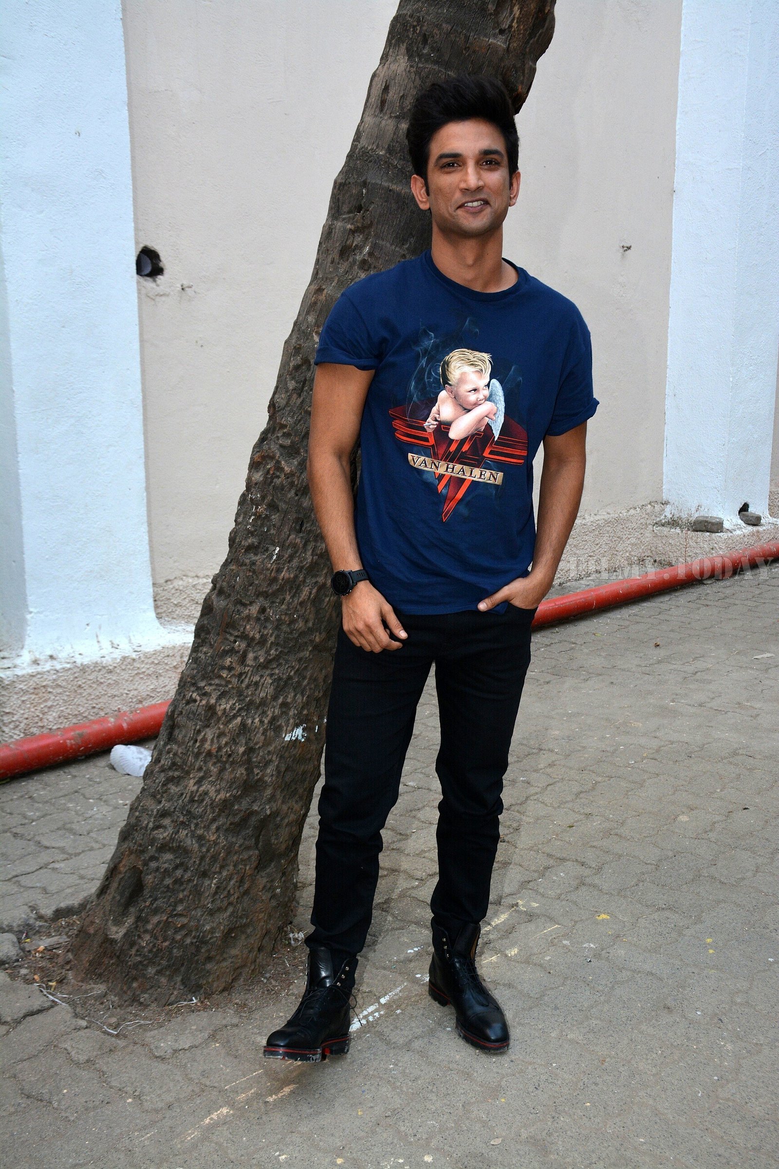 Sushant Singh Rajput - Photos: Sonchiraiya Cast at Mehboob Studio For Promotions | Picture 1630133