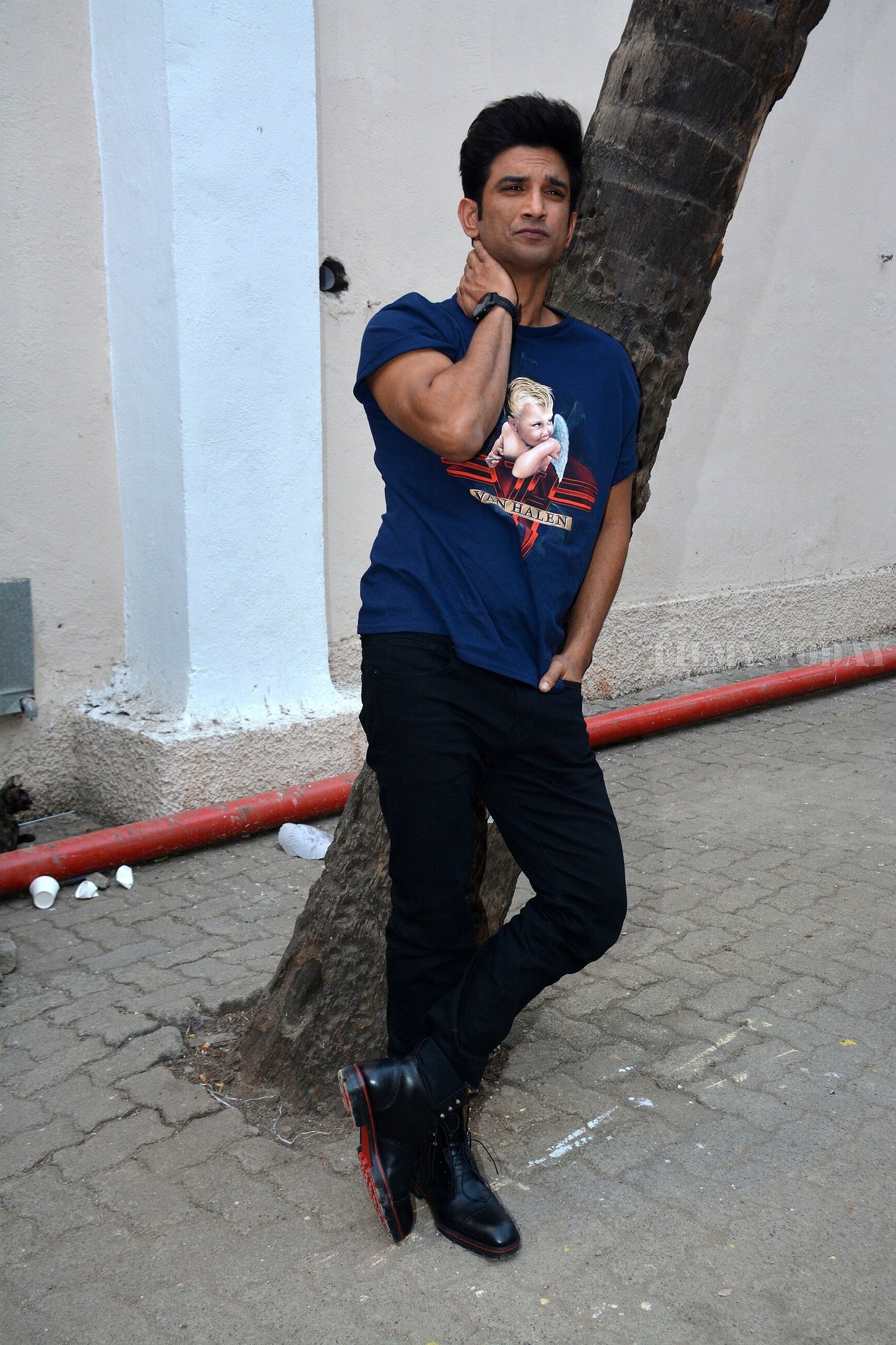 Sushant Singh Rajput - Photos: Sonchiraiya Cast at Mehboob Studio For Promotions | Picture 1630132