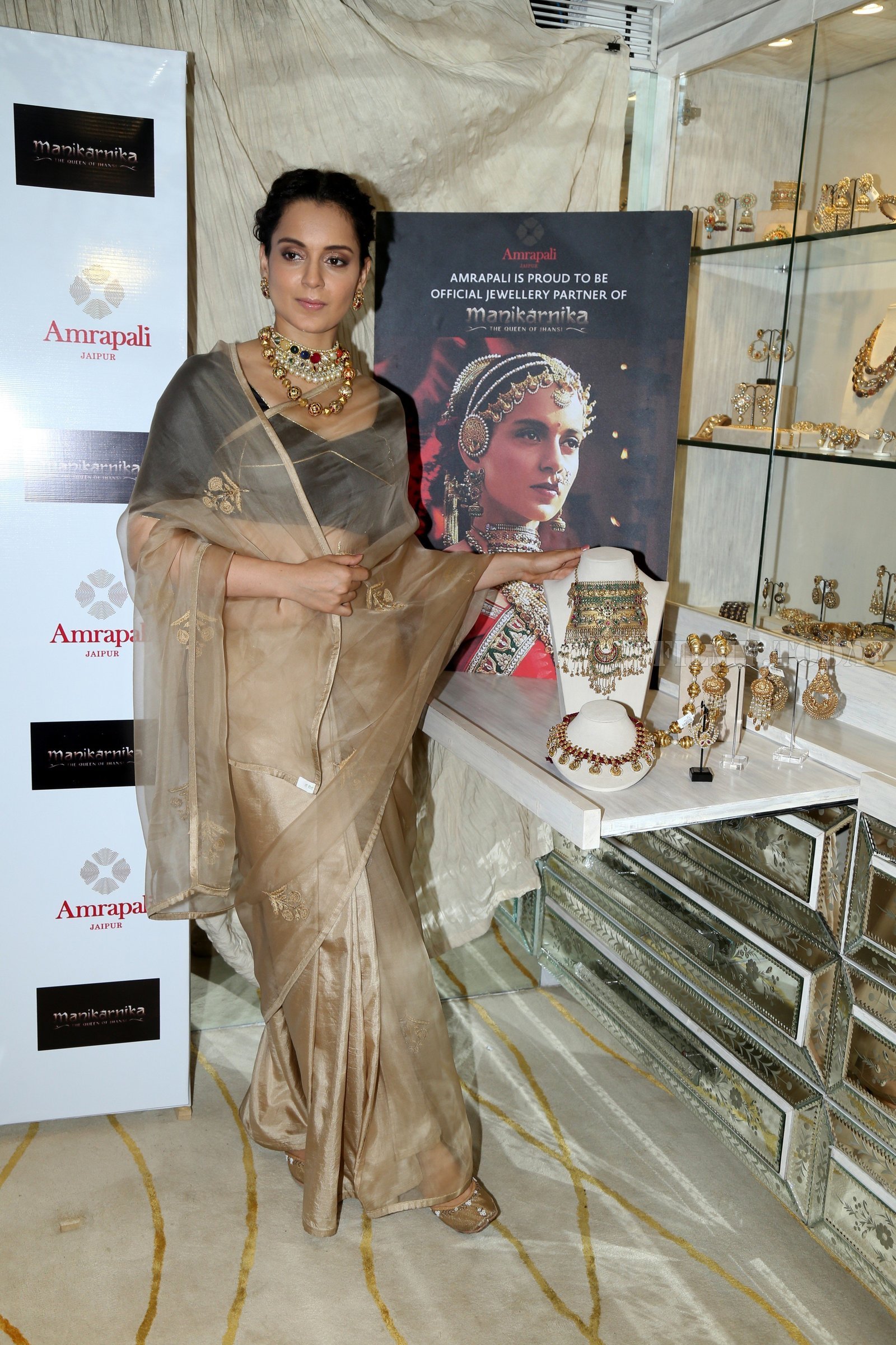 Photos: Kangana Ranaut Unveil The First Look Of Amrapali X Manikarnika Jewellery Collection | Picture 1622854