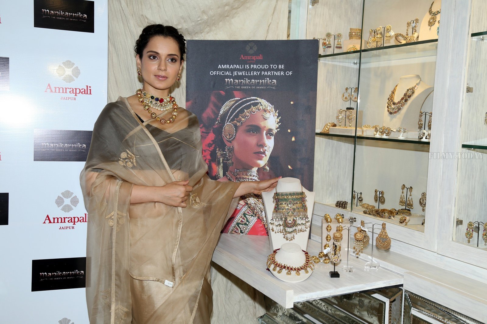 Photos: Kangana Ranaut Unveil The First Look Of Amrapali X Manikarnika Jewellery Collection | Picture 1622864