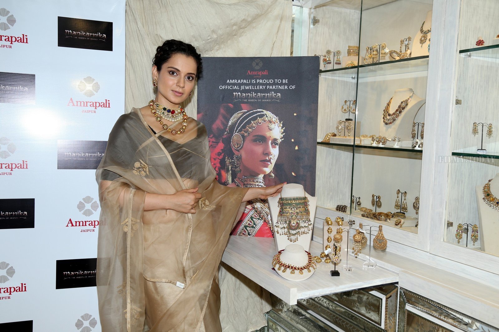 Photos: Kangana Ranaut Unveil The First Look Of Amrapali X Manikarnika Jewellery Collection | Picture 1622861