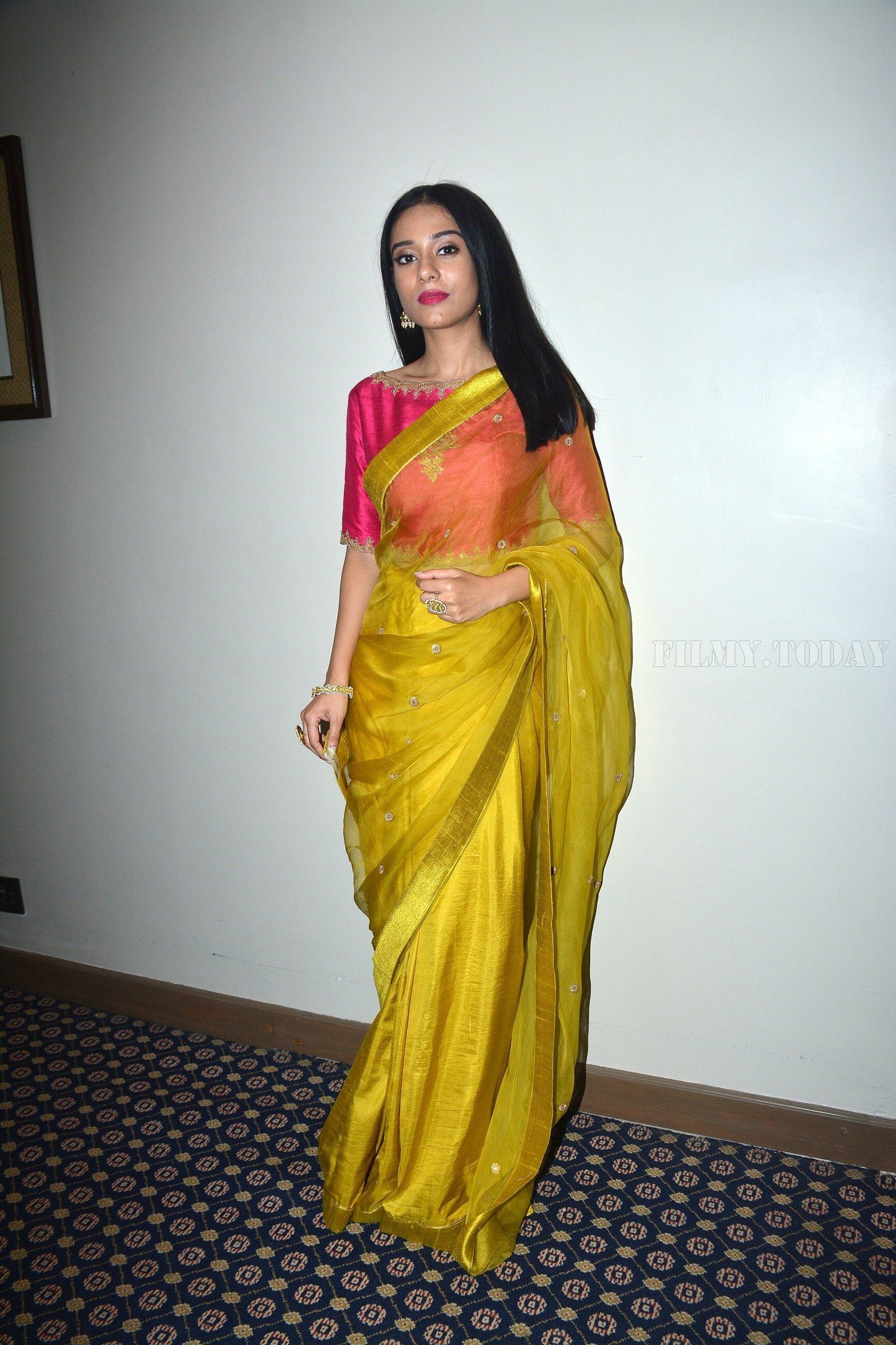Photos: Amrita Rao During  Promotions Of Thakrey At Sun And Sand | Picture 1623262
