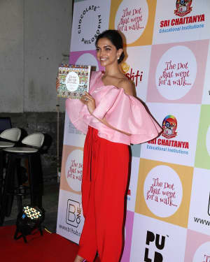 Photos: Deepika Padukone at the Cover Launch of the Book 'The Dot That Went For A Walk' | Picture 1623301