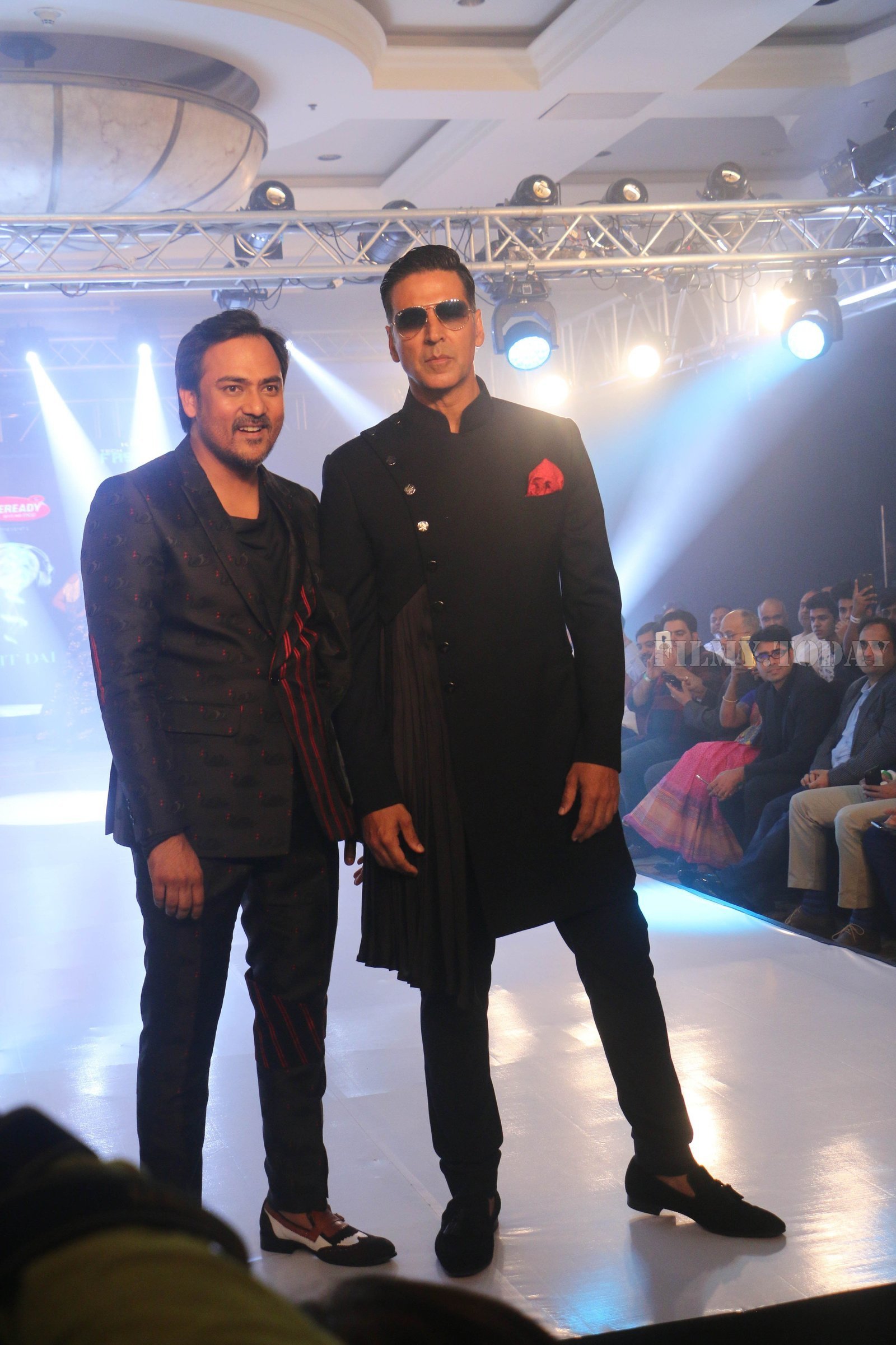 Akshay Kumar - Photos: Celebs Walk The Ramp During The Exhibit Tech Fashion Tour | Picture 1607618