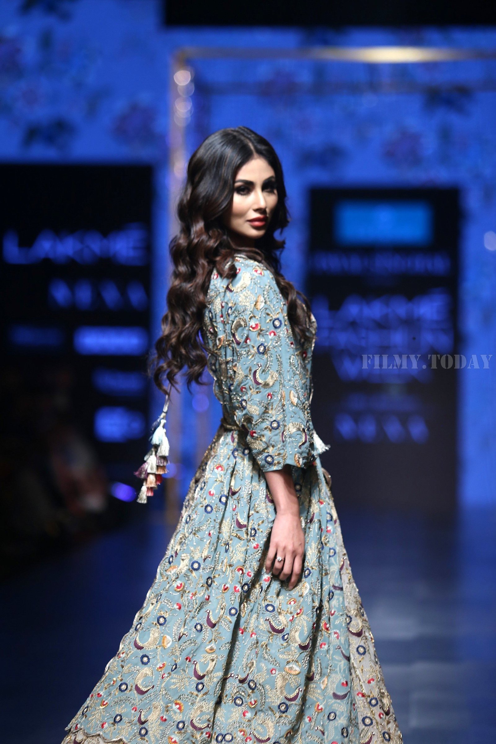 Mouni Roy - Payal Singhal Show - Lakme Fashion Week 2019 Day 3 | Picture 1623911