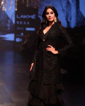 Janhvi Kapoor - Raghavendra Rathore Show - Lakme Fashion Week 2019 Day 4 | Picture 1624022
