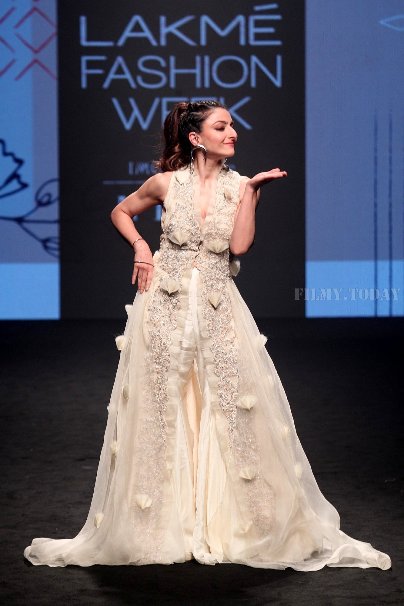 Soha Ali Khan - Photos: Celebs at Lakme Fashion Week Day 3 | Picture 1624770