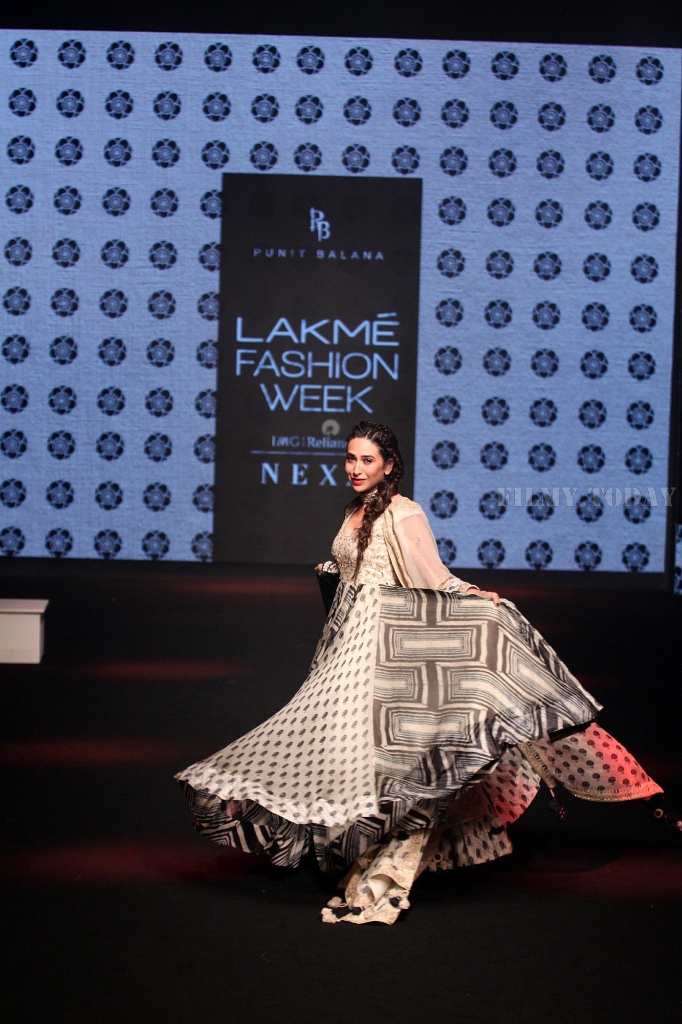 Karisma Kapoor - Photos: Celebs at Lakme Fashion Week Day 3 | Picture 1624759