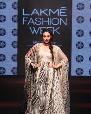 Karisma Kapoor - Photos: Celebs at Lakme Fashion Week Day 3 | Picture 1624755
