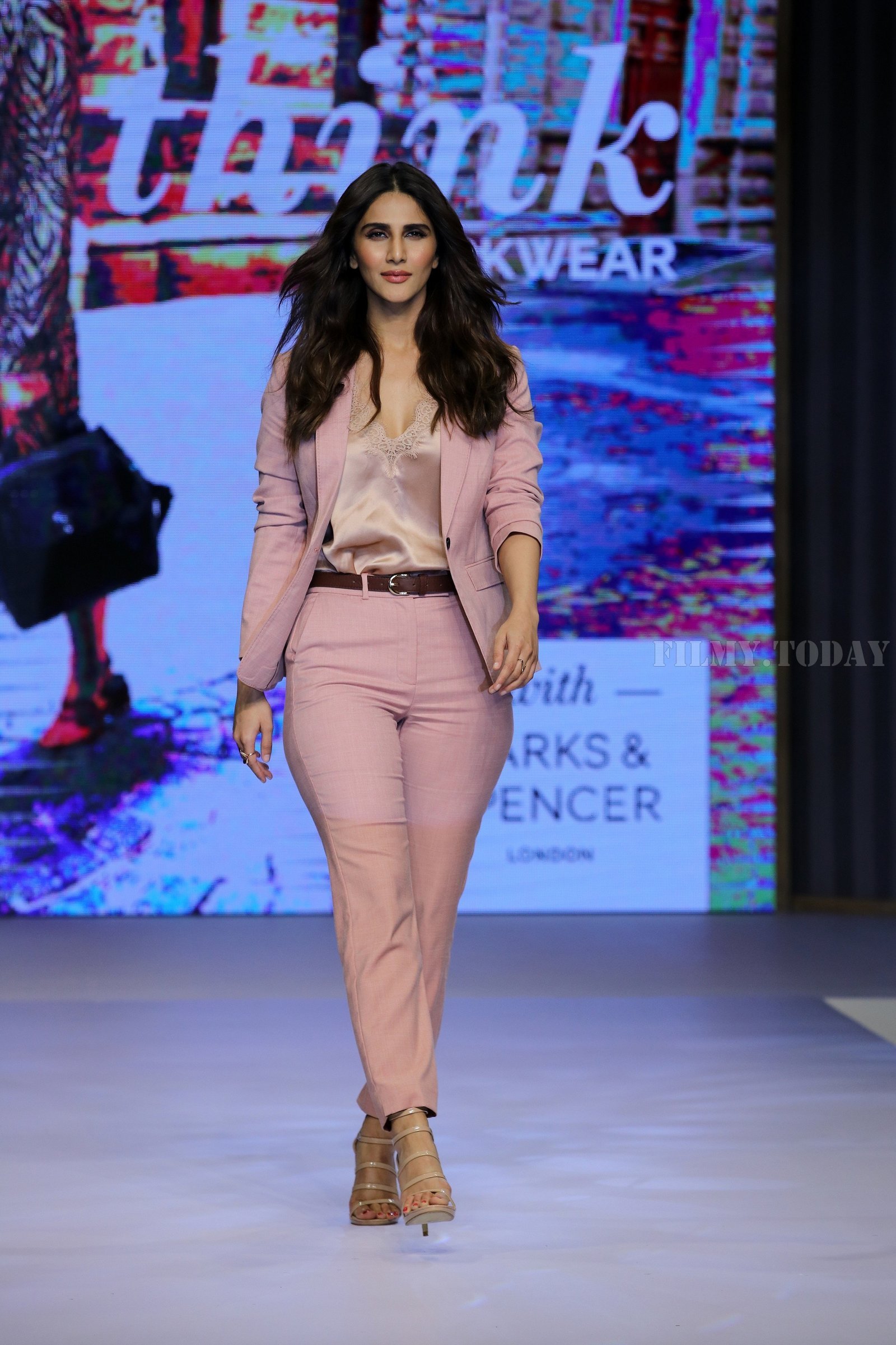 Vaani Kapoor - Preview of Marks & Spencer Spring Summer Collection 2019 | Picture 1625371