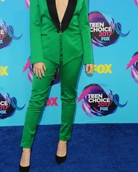 Katie Stevens - Teen Choice 2017 Awards in Los Angeles | Picture 1522953