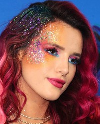 Bella Thorne - Teen Choice 2017 Awards in Los Angeles