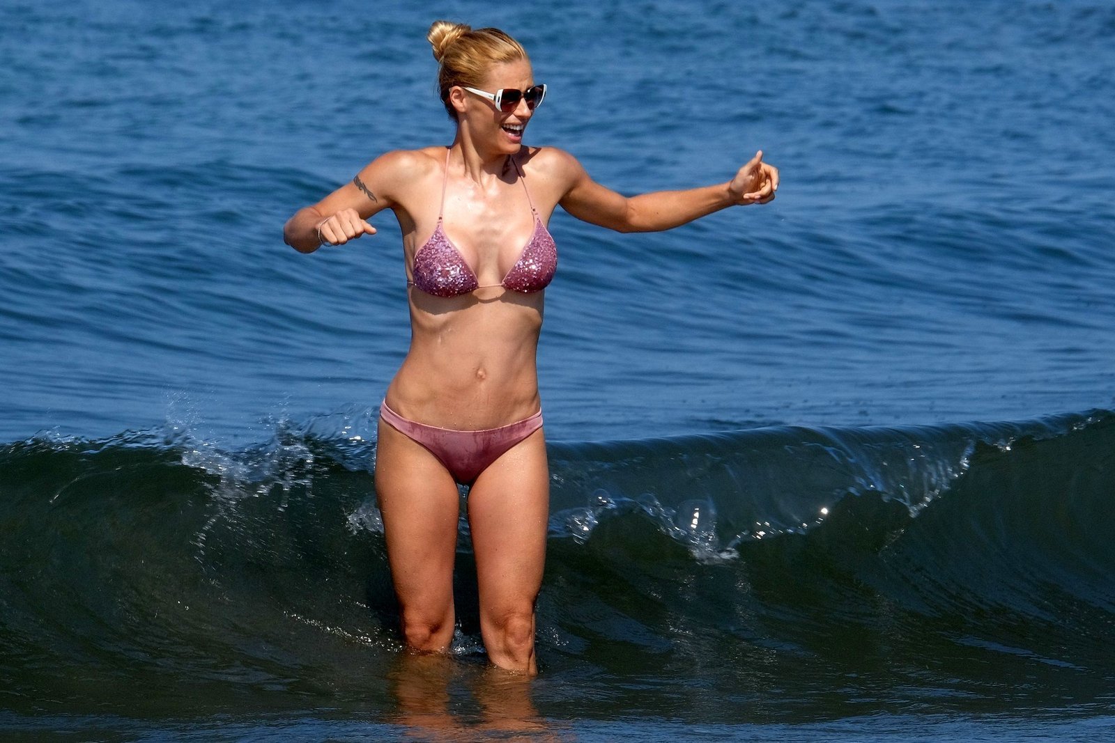 Michelle Hunziker spends the day on the beach | Picture 1513620