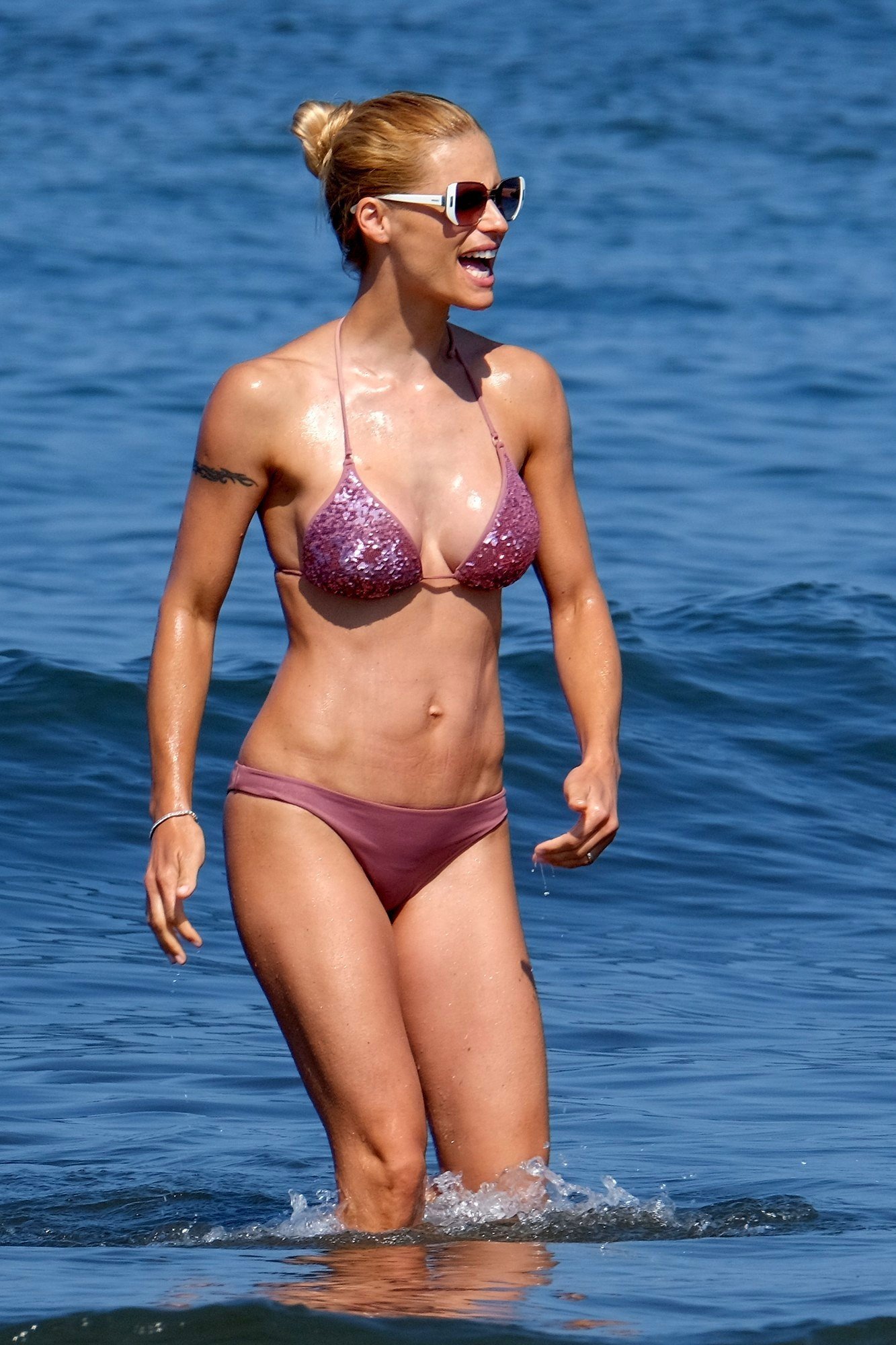 Michelle Hunziker spends the day on the beach | Picture 1513626