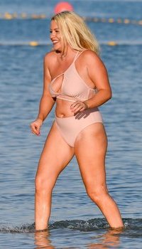 Selina Waterman-Smith in Bikini in Dubai  | Picture 1513655