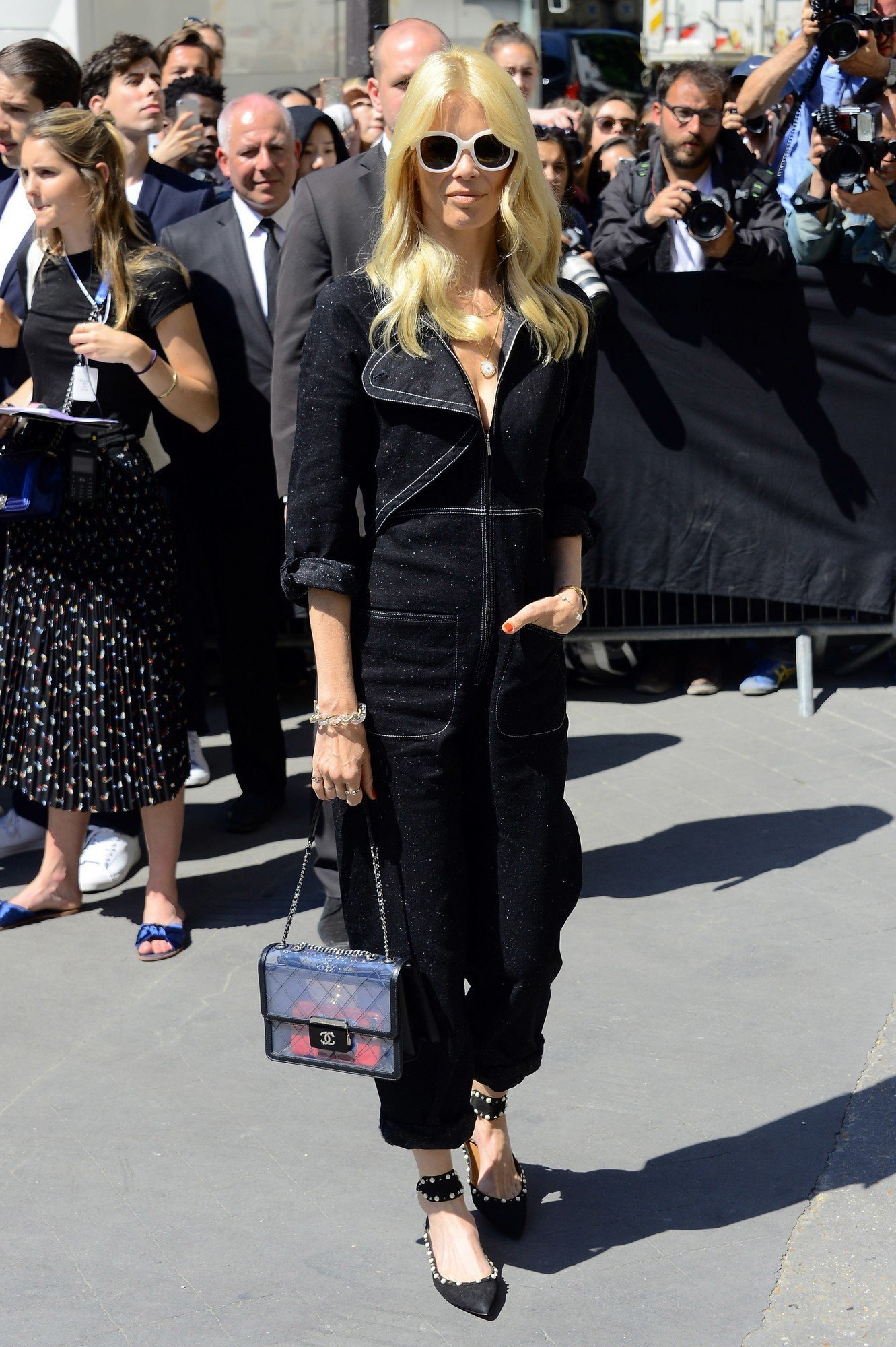 Claudia Schiffer - Chanel Show in Paris Fashion Week Haute Couture Fall/Winter 2017 | Picture 1514420