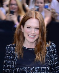 Julianne Moore - Chanel Show in Paris Fashion Week Haute Couture Fall/Winter 2017 | Picture 1514472