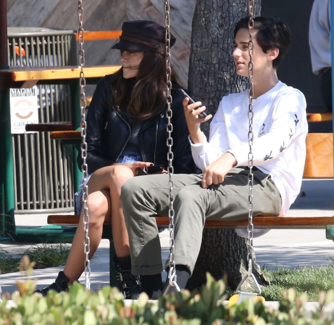 Kaia Gerber with Boyfriend at Park in Malibu | Picture 1515971