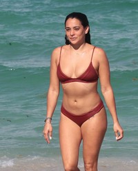 Natalie Martinez in Bikini on the Beach in Miami | Picture 1516494