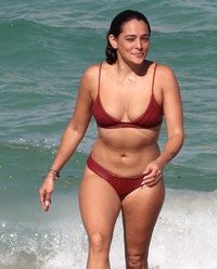 Natalie Martinez in Bikini on the Beach in Miami | Picture 1516492