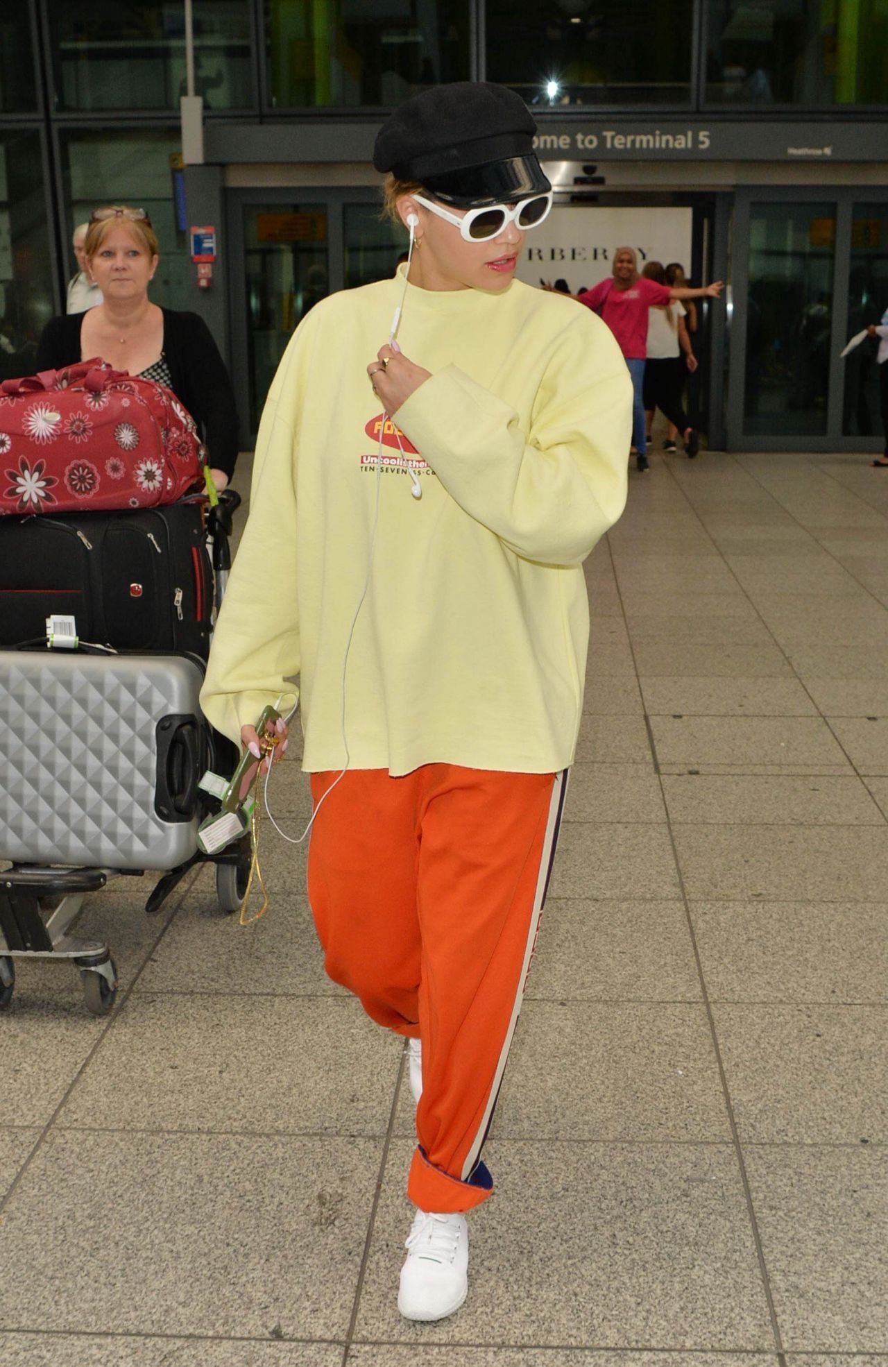 Rita Ora Arriving at Heathrow Airport | Picture 1516744