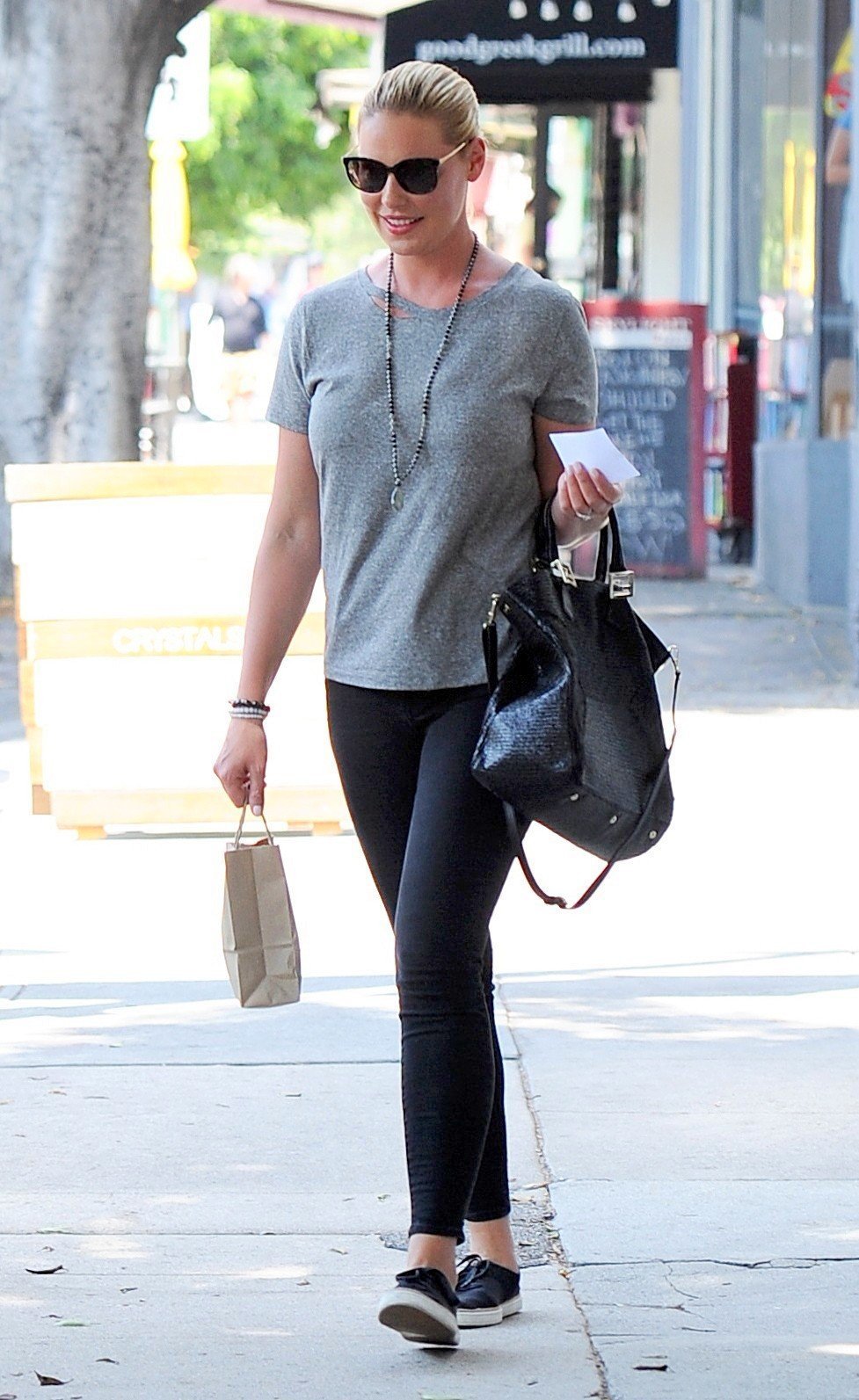 Katherine Heigl goes shopping at Sacred Light | Picture 1517073