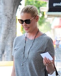 Katherine Heigl goes shopping at Sacred Light | Picture 1517079