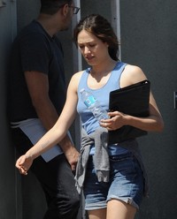 Emmy Rossum films 'Shameless' | Picture 1518766