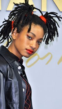 Willow Smith - CHANEL Métiers d'Art Fashion Show