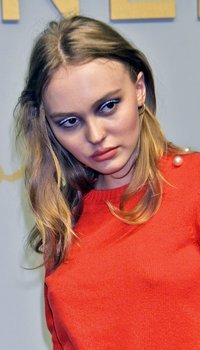 Lily-Rose Depp - CHANEL Métiers d'Art Fashion Show