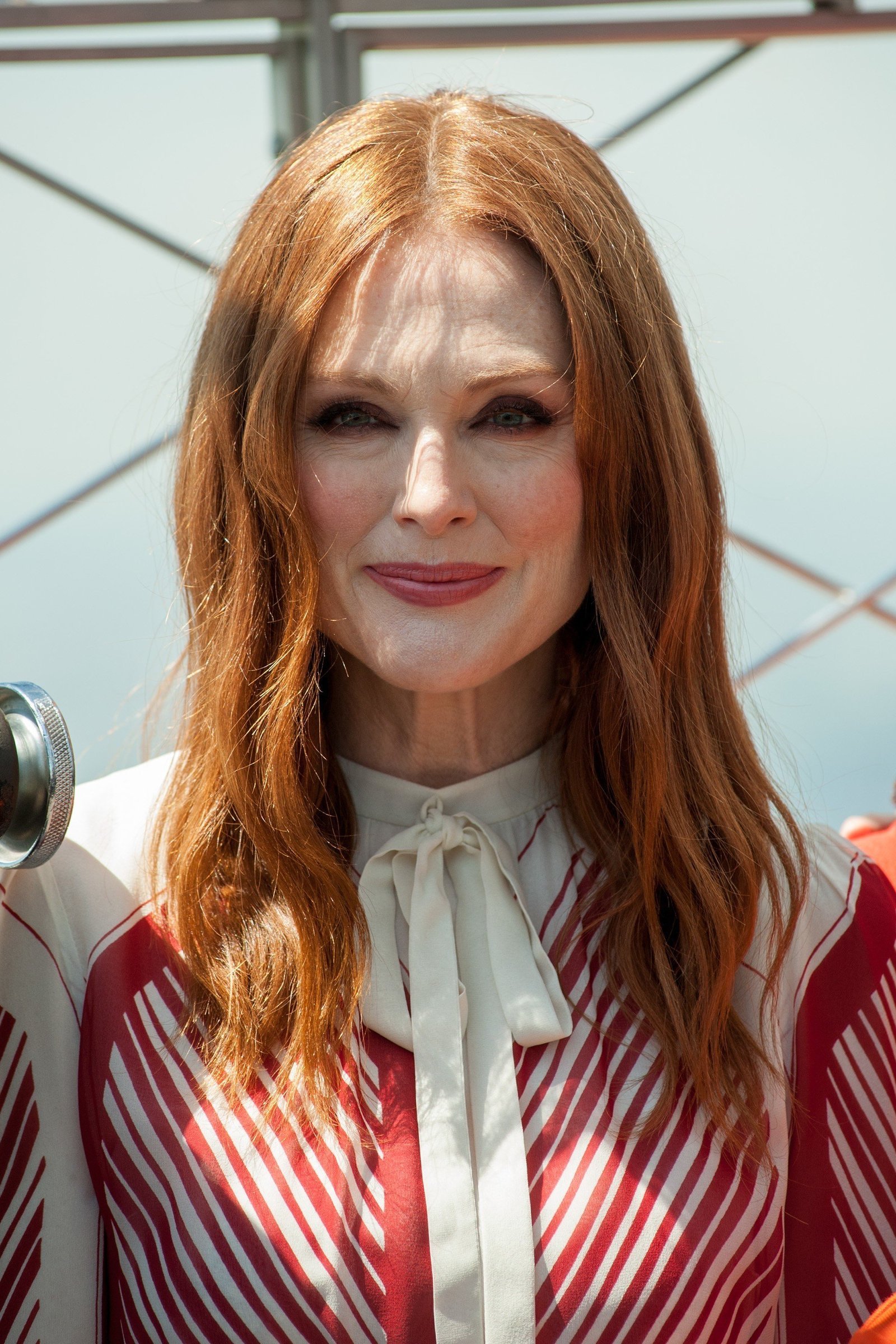 Julianne Moore Lights The Empire State Building To Honor National Gun Violence Awareness Day | Picture 1501773