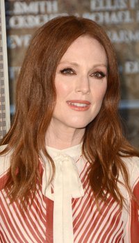 Julianne Moore Lights The Empire State Building To Honor National Gun Violence Awareness Day | Picture 1501777