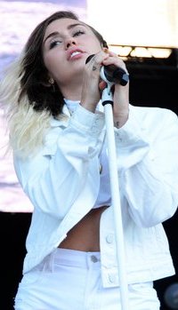 Miley Cyrus - 103.5 KTU KTUphoria 2017