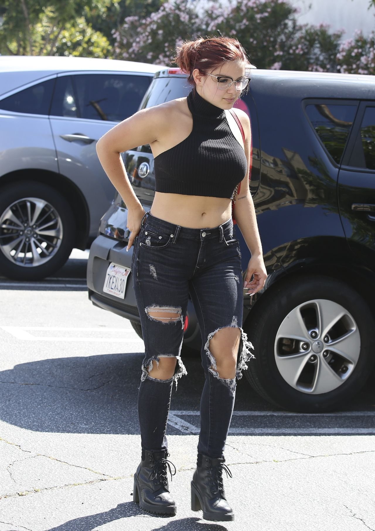 Ariel Winter Leaves Lunch in Los Angeles | Picture 1503592