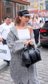 Bella Hadid leaving her apartment in New York | Picture 1503298