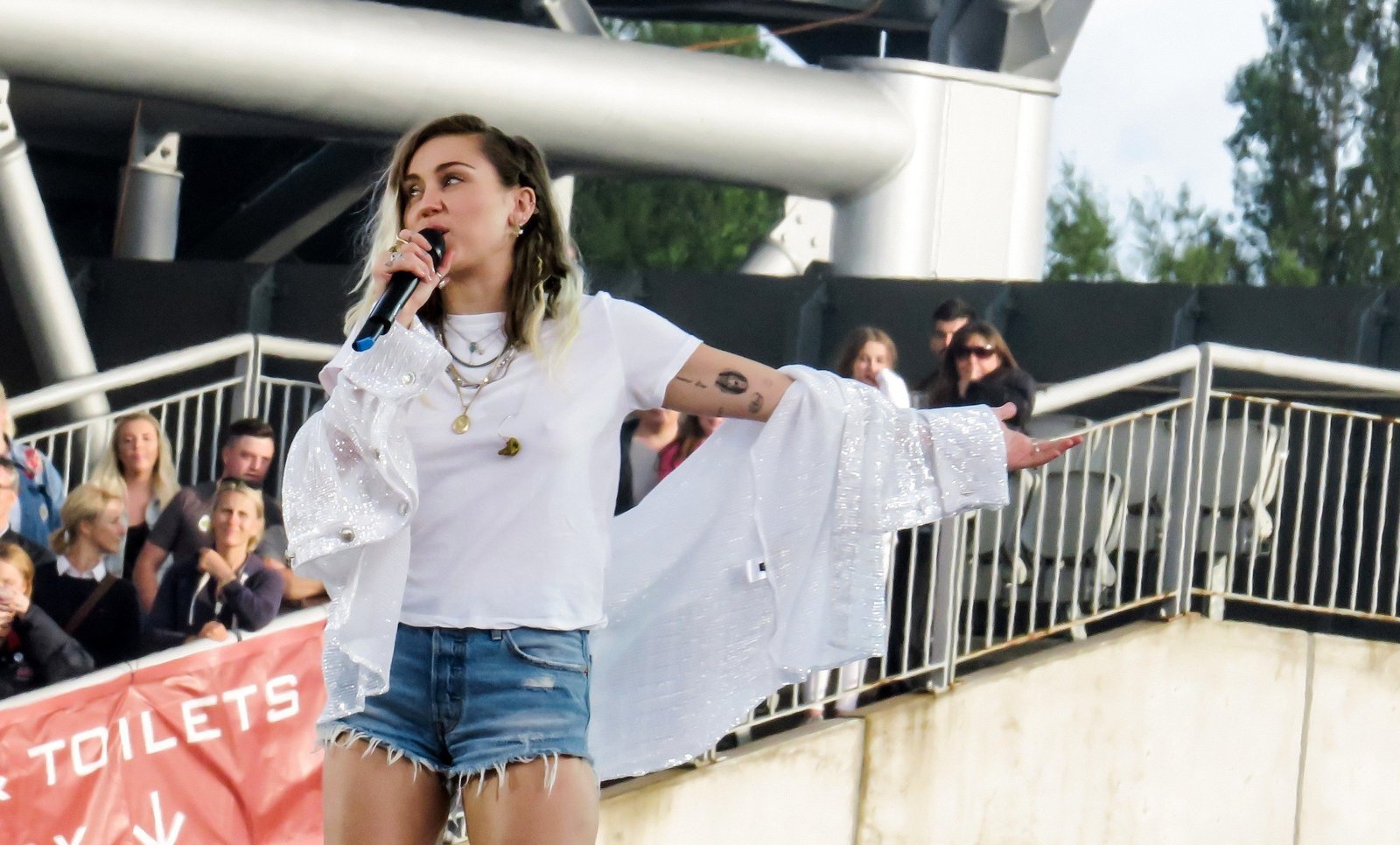 Miley Cyrus - One Love Manchester concert | Picture 1503722