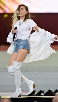 Miley Cyrus - One Love Manchester concert