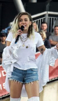 Miley Cyrus - One Love Manchester concert