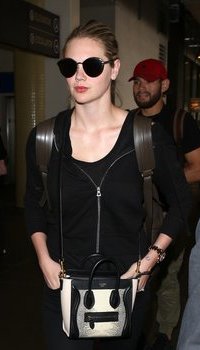 Kate Upton arrives at LAX | Picture 1503825