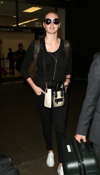 Kate Upton arrives at LAX | Picture 1503823