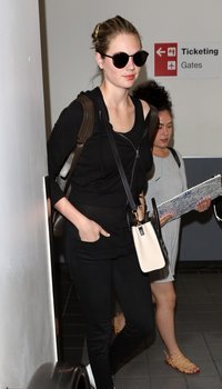 Kate Upton arrives at LAX | Picture 1503821