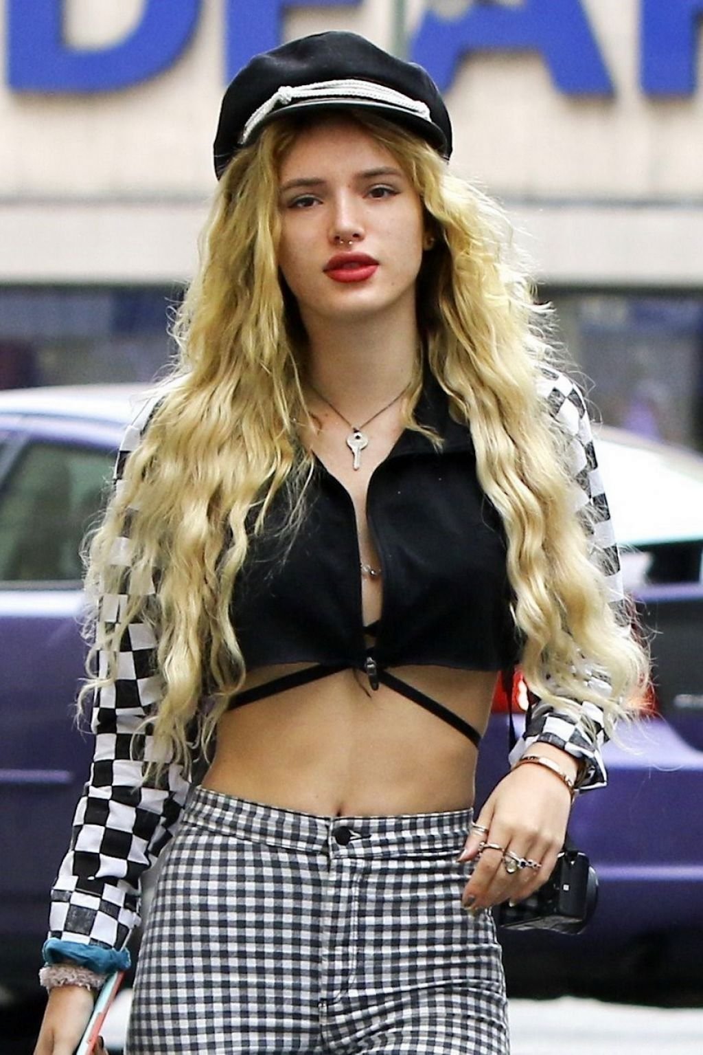 Bella Thorne Out and About in Hollywood | Picture 1504962