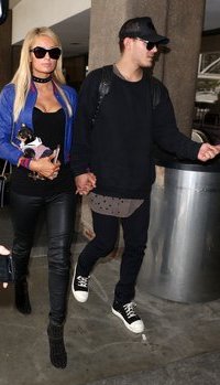 Paris Hilton departs from the airport with her boyfriend | Picture 1504661